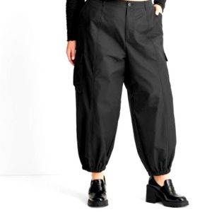 Future Collective by Gabriella Karefa-Johnson Black Track Pants Size Large NWT